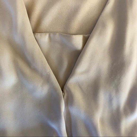 Noelle Flutter Wrap Dress - - Picture 7 of 8